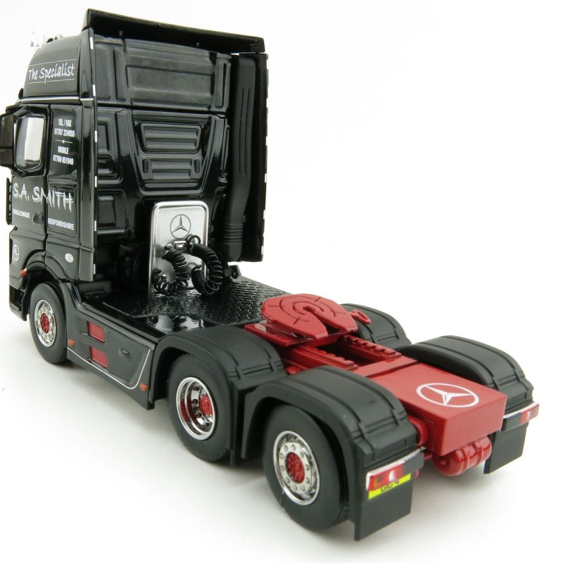 IMC Models 33-0160 Mercedes-Benz Actros GigaSpace 6x2 Prime Mover RHD - S.A. Smith - 1:50