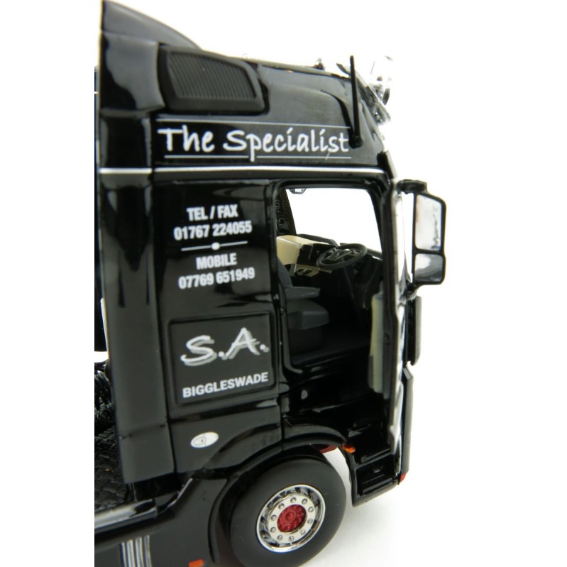 IMC Models 33-0160 Mercedes-Benz Actros GigaSpace 6x2 Prime Mover RHD - S.A. Smith - 1:50