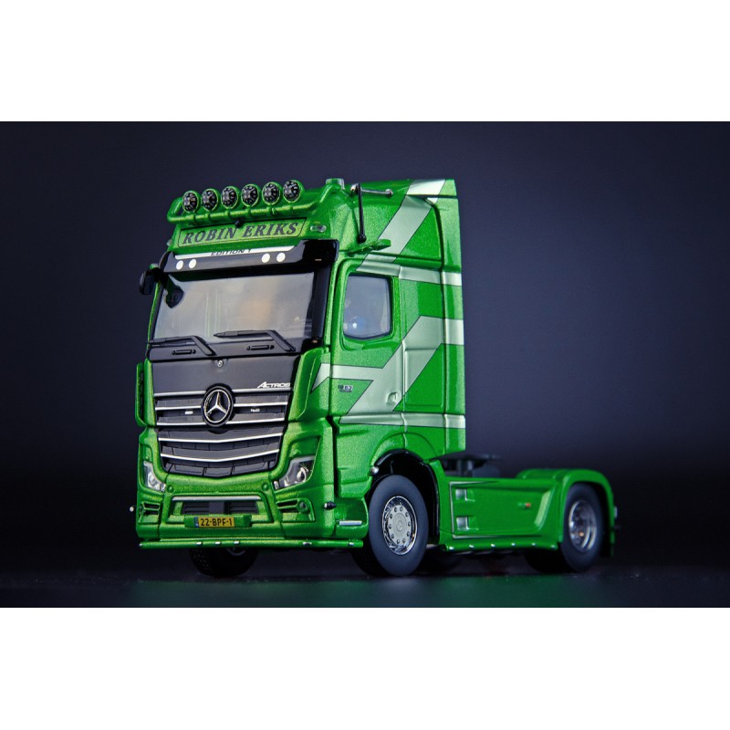 IMC Models 33-0170 Mercedes-Benz Actros GigaSpace 4x2 Prime Mover - Robin Eriks - 1:50