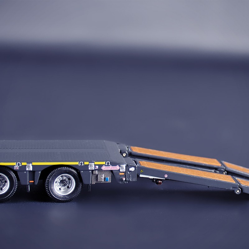 IMC Models 33-0186 Grey Line Nooteboom Extendable 3-axle MCOS Semi Low Loader Trailer - Scale 1:50