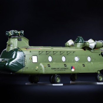 IMC Models 33-0193 Loads and Tools Chinook Helicopter Load - Scale 1:50
