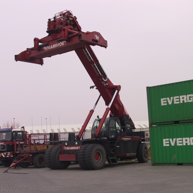 IMC Models 410315 Sany Mammoet Container Reach Stacker - Scale 1:50