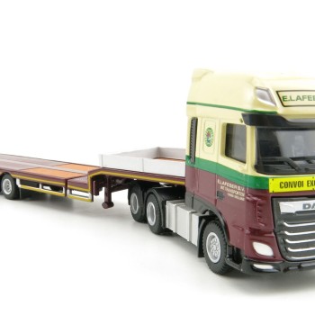 IMC Models 70-1003 - DAF XF Super Space Cab 6x4 with a Semi Low loader 3 axle E. Lafeber - Scale 1:87