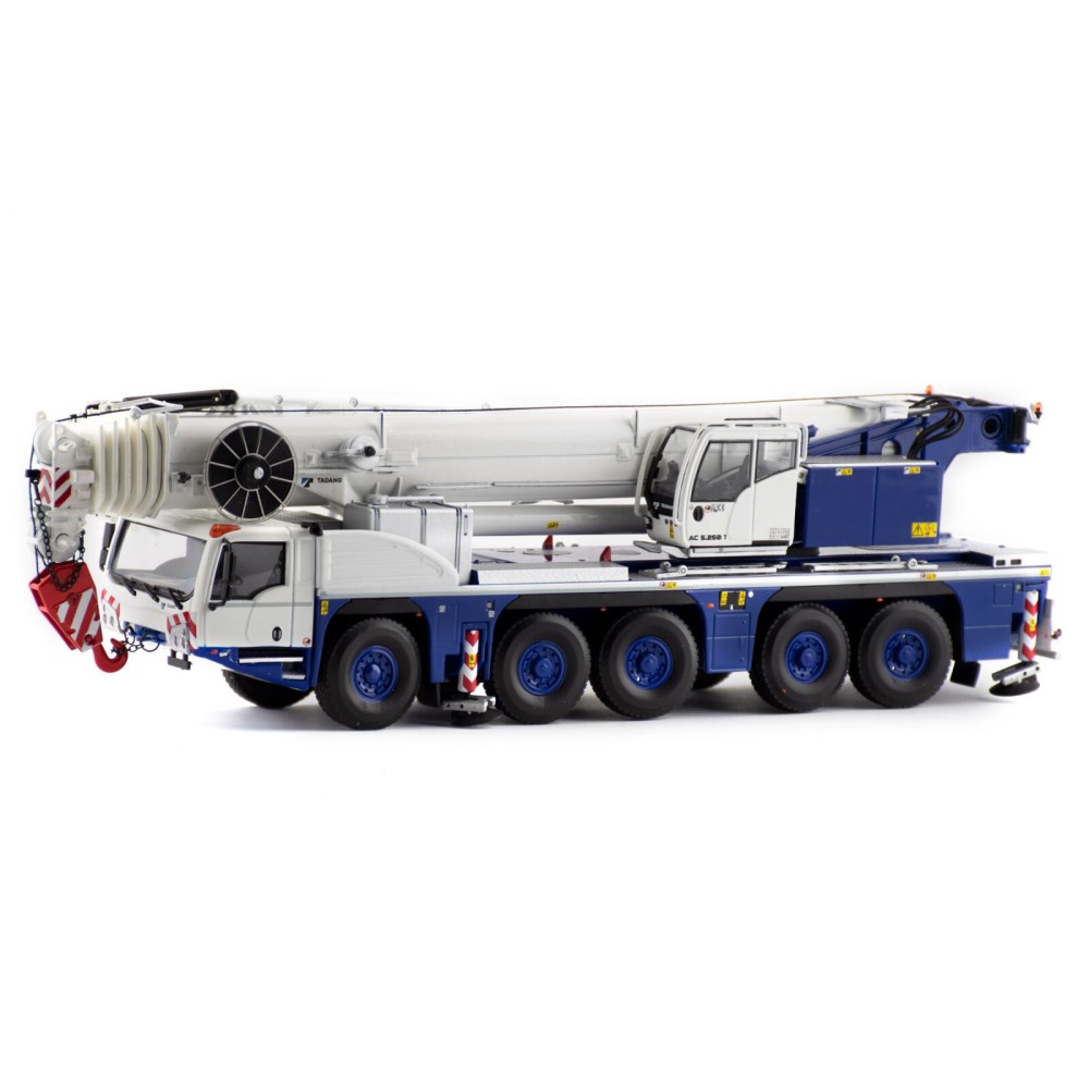 IMC Models 80-1022 Tadano AC 5.250-1 All Terrain Mobile Crane - Scale 1:50