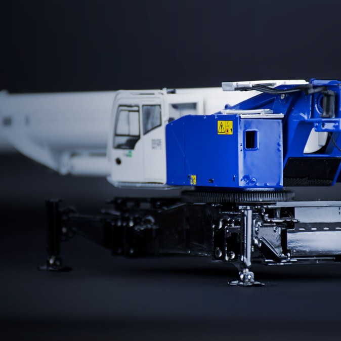 IMC Models 80-1025 Tadano GTC-1800EX GTC-2000 Crawler Crane - Scale 1:50