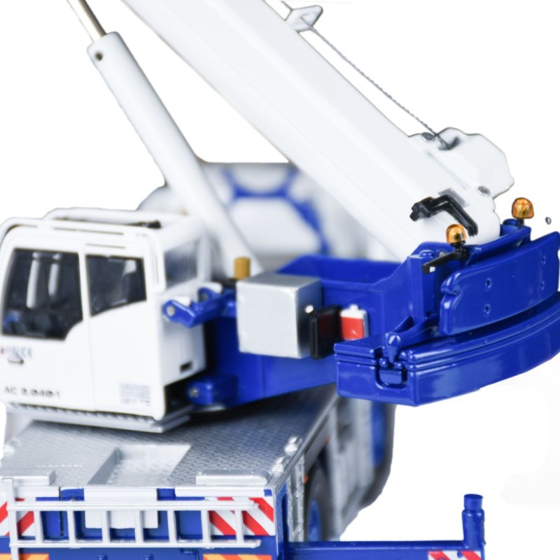 IMC Models 80-1026 Tadano AC 2.040-1 All Terrain Mobile Crane - Scale 1:50