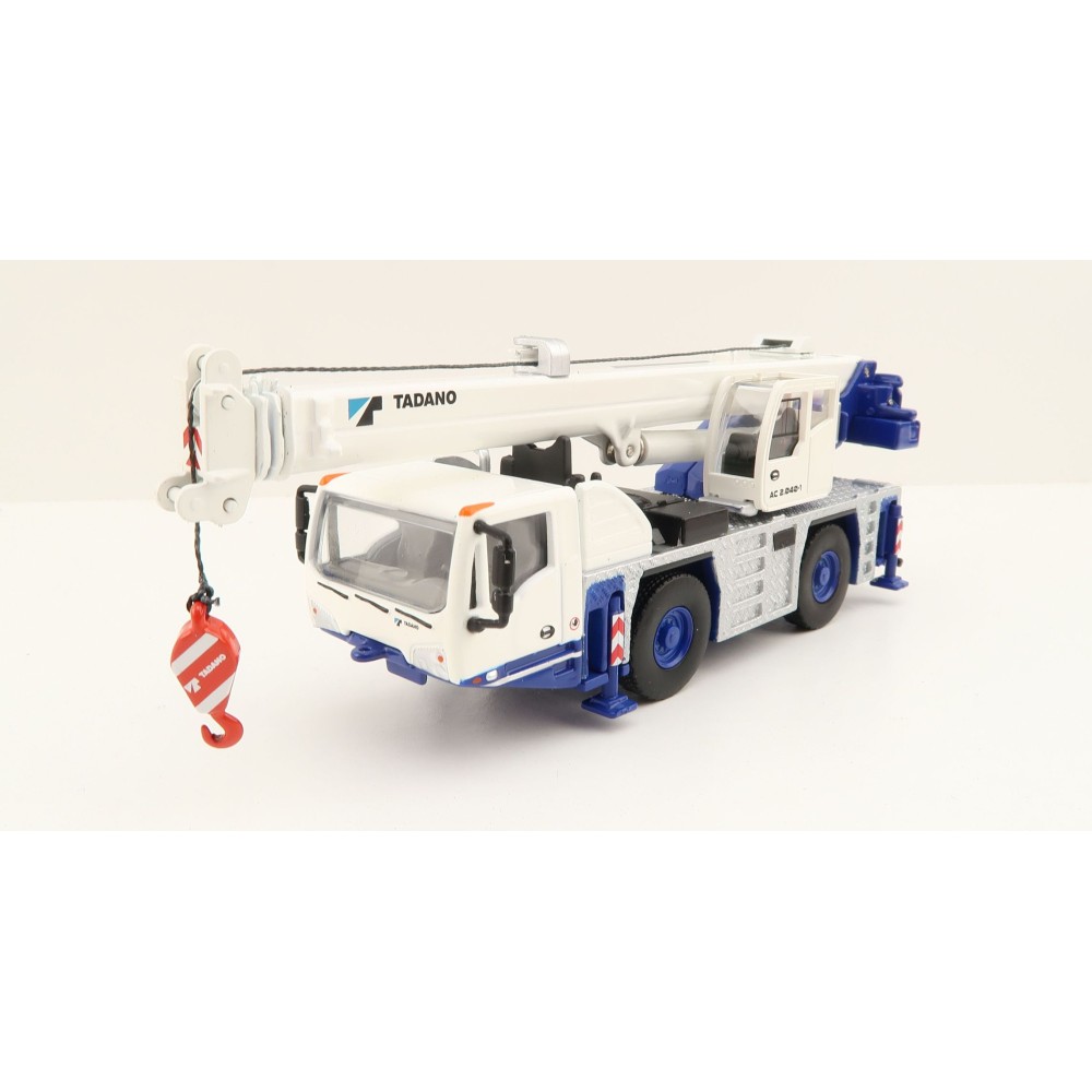 IMC Models 80-1028 Tadano AC 2.040-1 All Terrain Mobile Crane - Scale 1:87