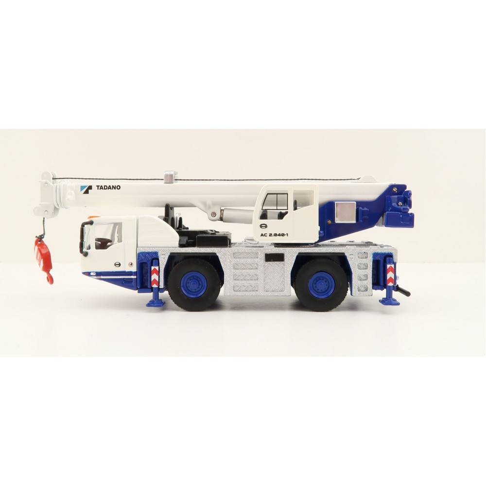 IMC Models 80-1028 Tadano AC 2.040-1 All Terrain Mobile Crane - Scale 1:87