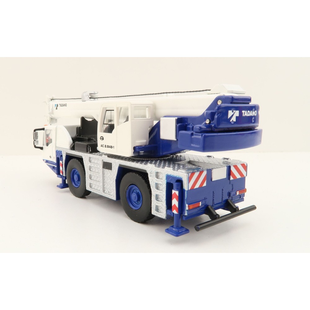 IMC Models 80-1028 Tadano AC 2.040-1 All Terrain Mobile Crane - Scale 1:87