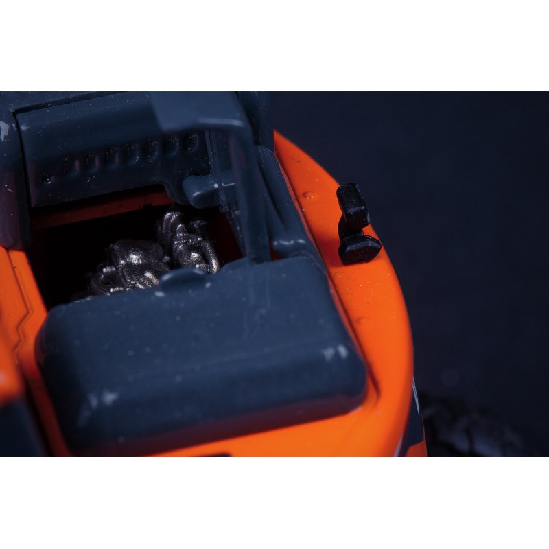 IMC Models 99-10106 Doosan DX 165-WR Wheel Excavator Scale 1:50