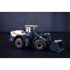 IMC Models 99-10107 Doosan DL 420-7 Concept X Wheel Loader with Carry Case 1:50