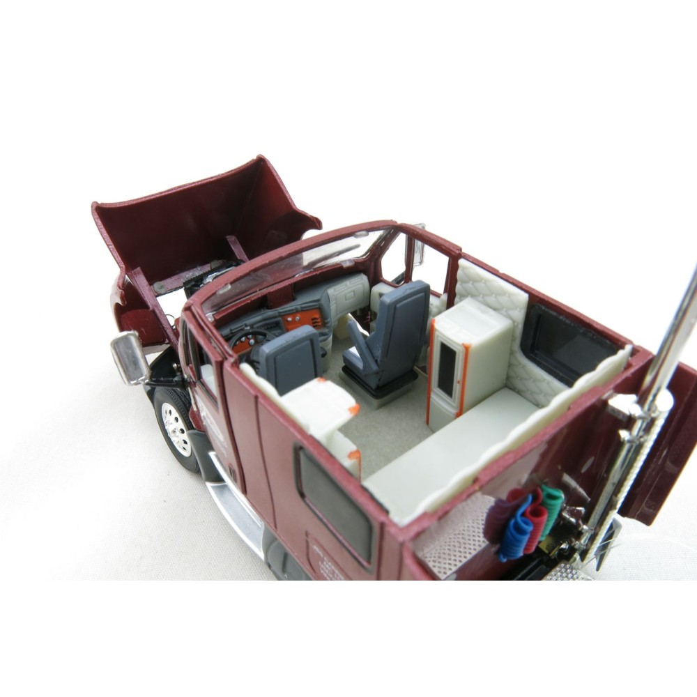 Tonkin Replicas 12-0131 - Kenworth T700 Sleeper Cab 6x4 Truck 53 ft  Reefer Box Trailer - JBS Carriers - Scale 1:53