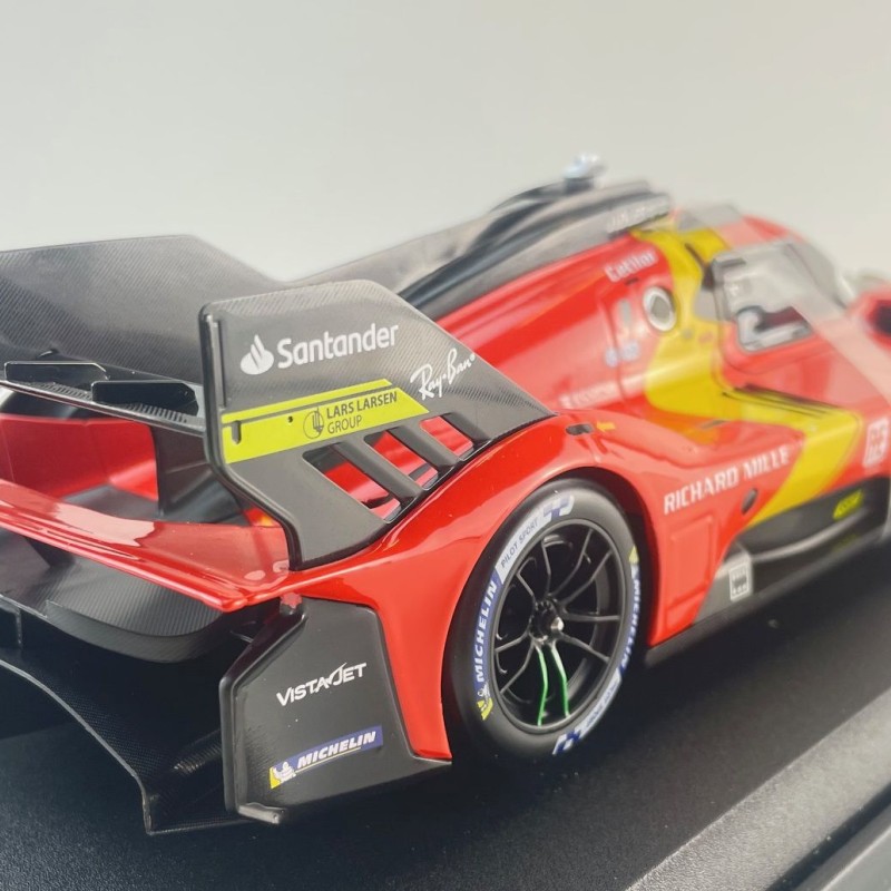 Bburago 18-16301 #51 - Ferrari 499P No 51 Winner 24h LeMans 2023 Pier Guidi, Calado, Giovinazzi Box Damage - Scale 1:18 