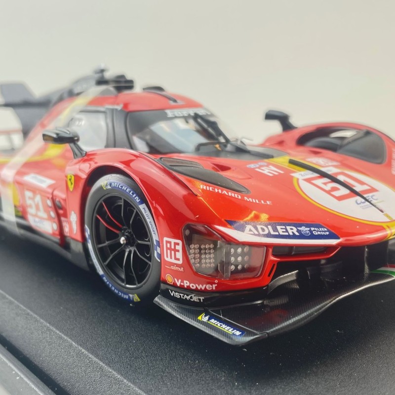 Bburago 18-16301 #51 - Ferrari 499P No 51 Winner 24h LeMans 2023 Pier Guidi, Calado, Giovinazzi Box Damage - Scale 1:18 