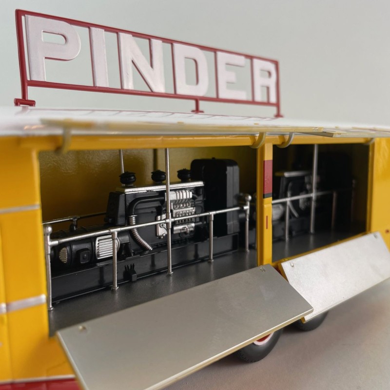 Direkt Collections - 1951 Bernard 28 Electrical Generator Truck Pinder Circus - Scale 1:43