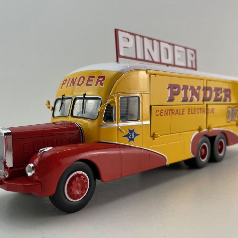 Direkt Collections - 1951 Bernard 28 Electrical Generator Truck Pinder Circus - Scale 1:43
