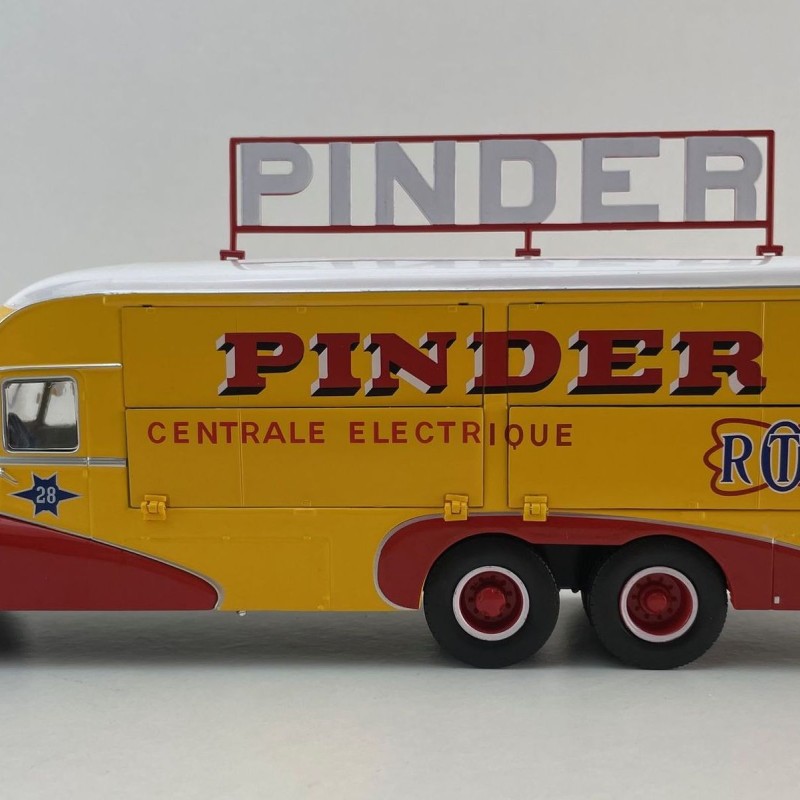 Direkt Collections - 1951 Bernard 28 Electrical Generator Truck Pinder Circus - Scale 1:43