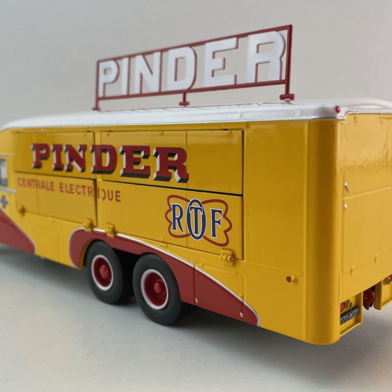 Direkt Collections - 1951 Bernard 28 Electrical Generator Truck Pinder Circus - Scale 1:43