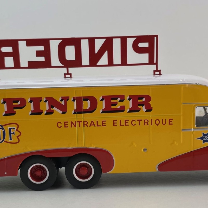 Direkt Collections - 1951 Bernard 28 Electrical Generator Truck Pinder Circus - Scale 1:43