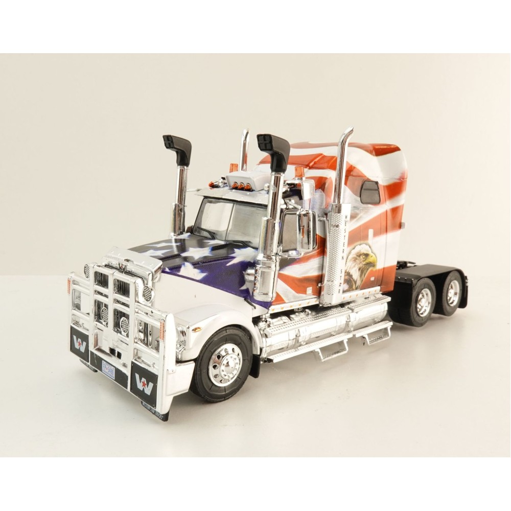Hachette G1470002 - Western Star 4900 6x4 Truck 2015 American Eagle - Scale 1:43