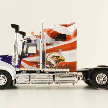 Hachette G1470002 - Western Star 4900 6x4 Truck 2015 American Eagle - Scale 1:43