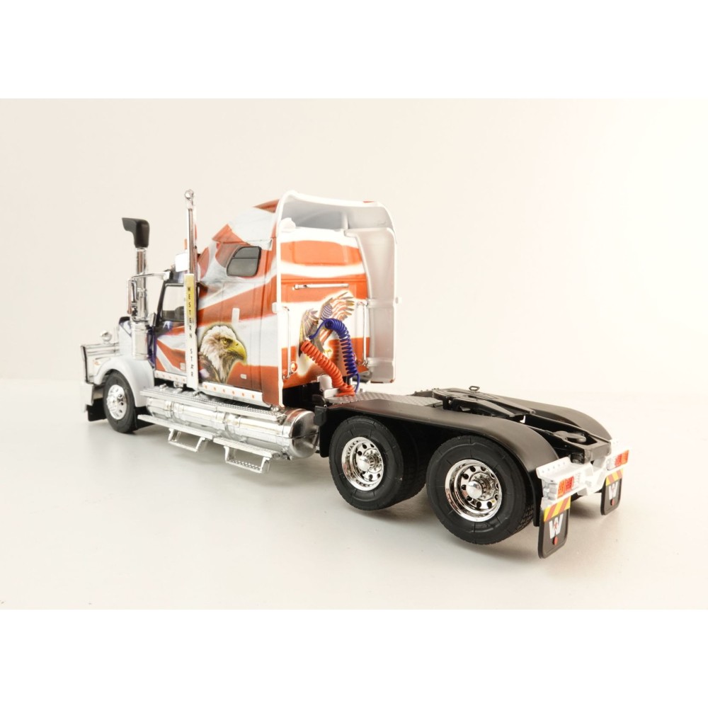 Hachette G1470002 - Western Star 4900 6x4 Truck 2015 American Eagle - Scale 1:43