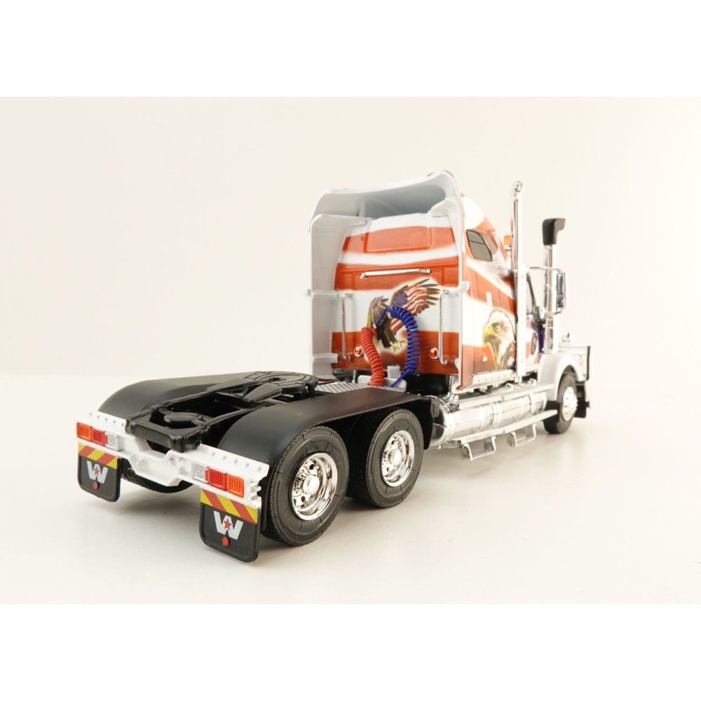 Hachette G1470002 - Western Star 4900 6x4 Truck 2015 American Eagle - Scale 1:43