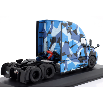 Hachette G1470007 - Freightliner Cascadia 6x4 Truck 2018 Blue Camouflage  - Scale 1:43 