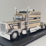 Hachette G1470020 - Peterbilt 379 Custom 6x4 Truck 1985 Beige Grey  - Scale 1:43