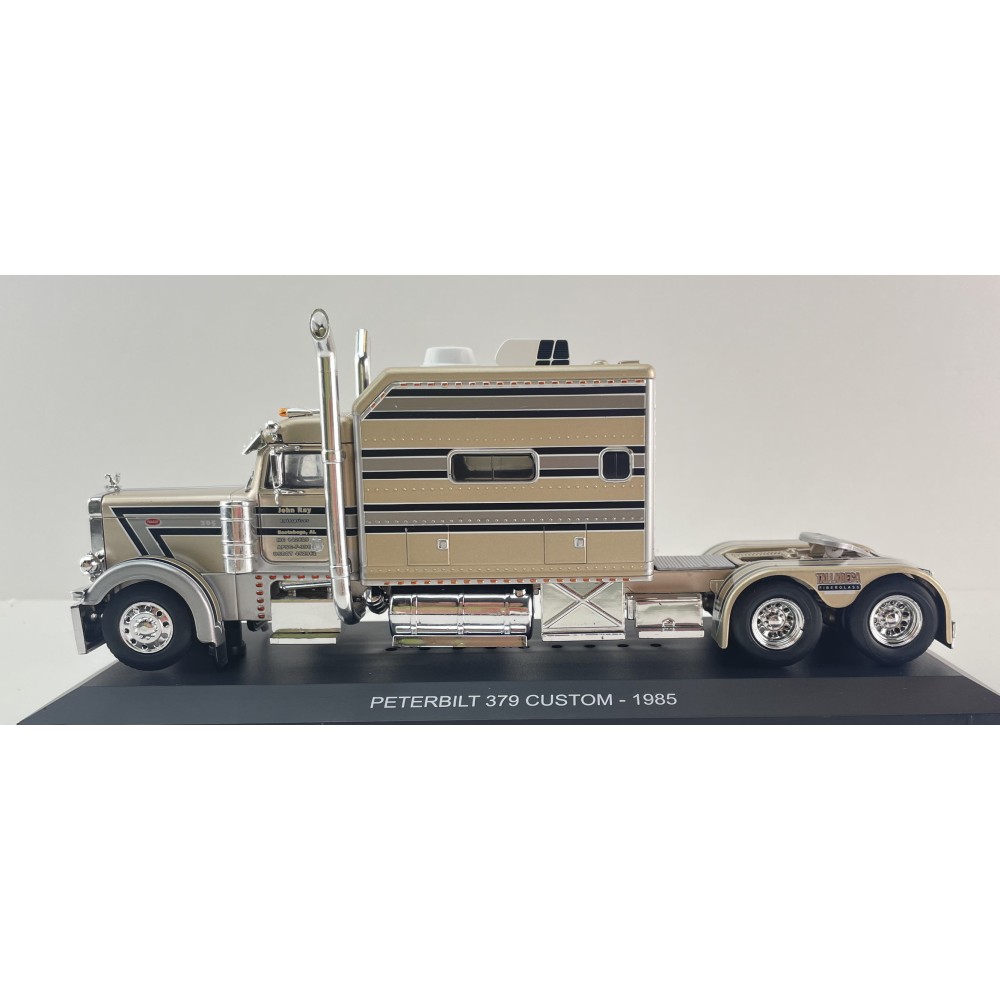 Hachette G1470020 - Peterbilt 379 Custom 6x4 Truck 1985 Beige Grey  - Scale 1:43