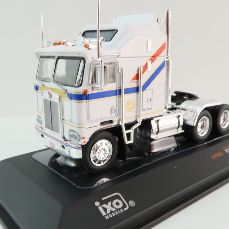 IXO 64TR005 - Kenworth K100 Aerodyne 1976 Prime Mover 6x4 - VIT200 Bicentennial - Scale 1:64