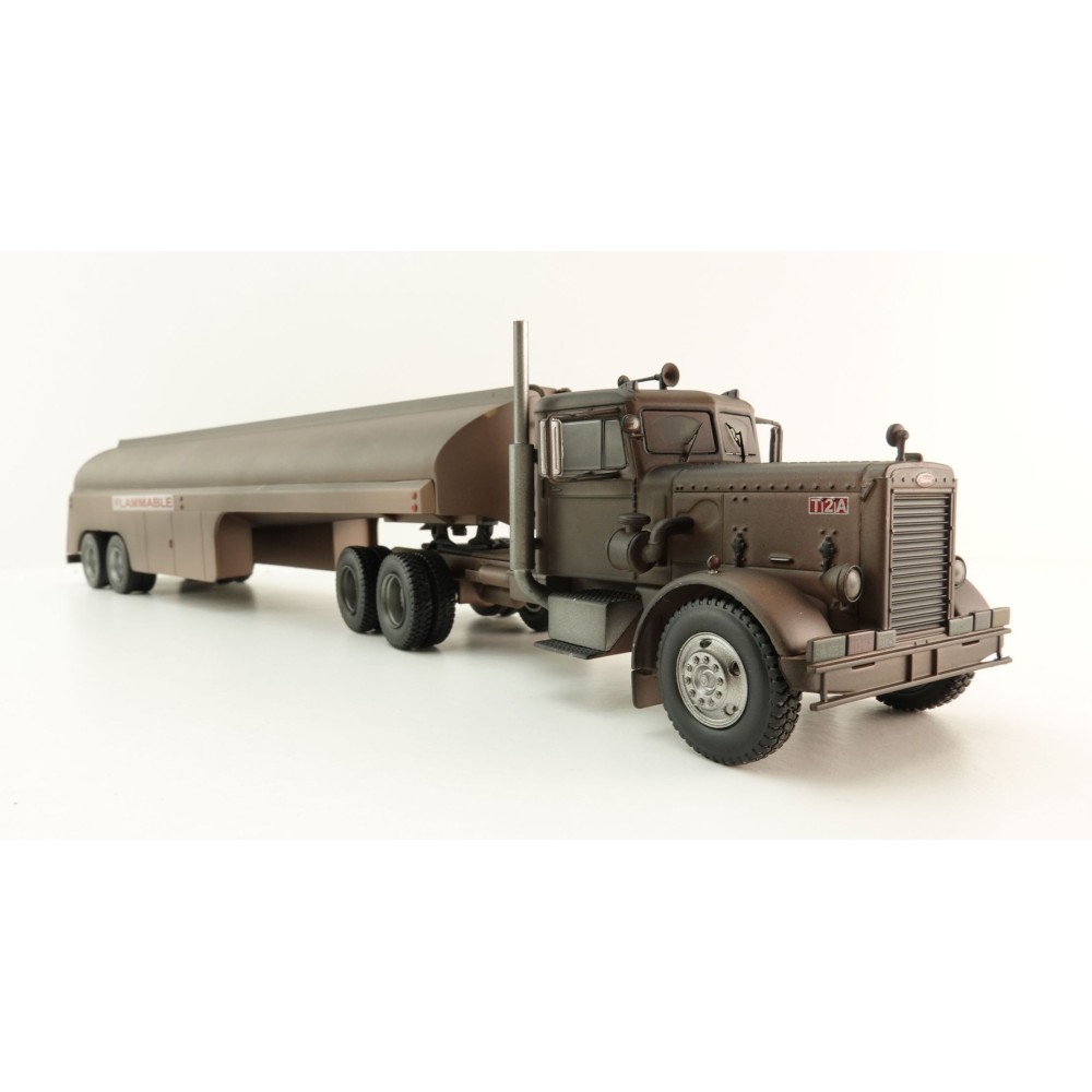 IXO IXOTTR038.22 - 1955 Peterbilt 281 6x4 Truck with 2-axle Tanker Trailer Rust Duel Movie - Scale 1:43