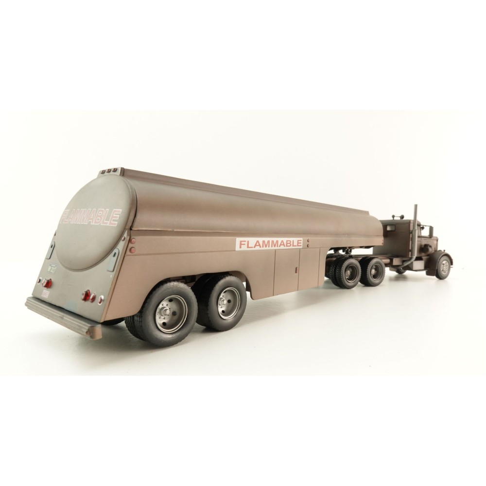 IXO IXOTTR038.22 - 1955 Peterbilt 281 6x4 Truck with 2-axle Tanker Trailer Rust Duel Movie - Scale 1:43