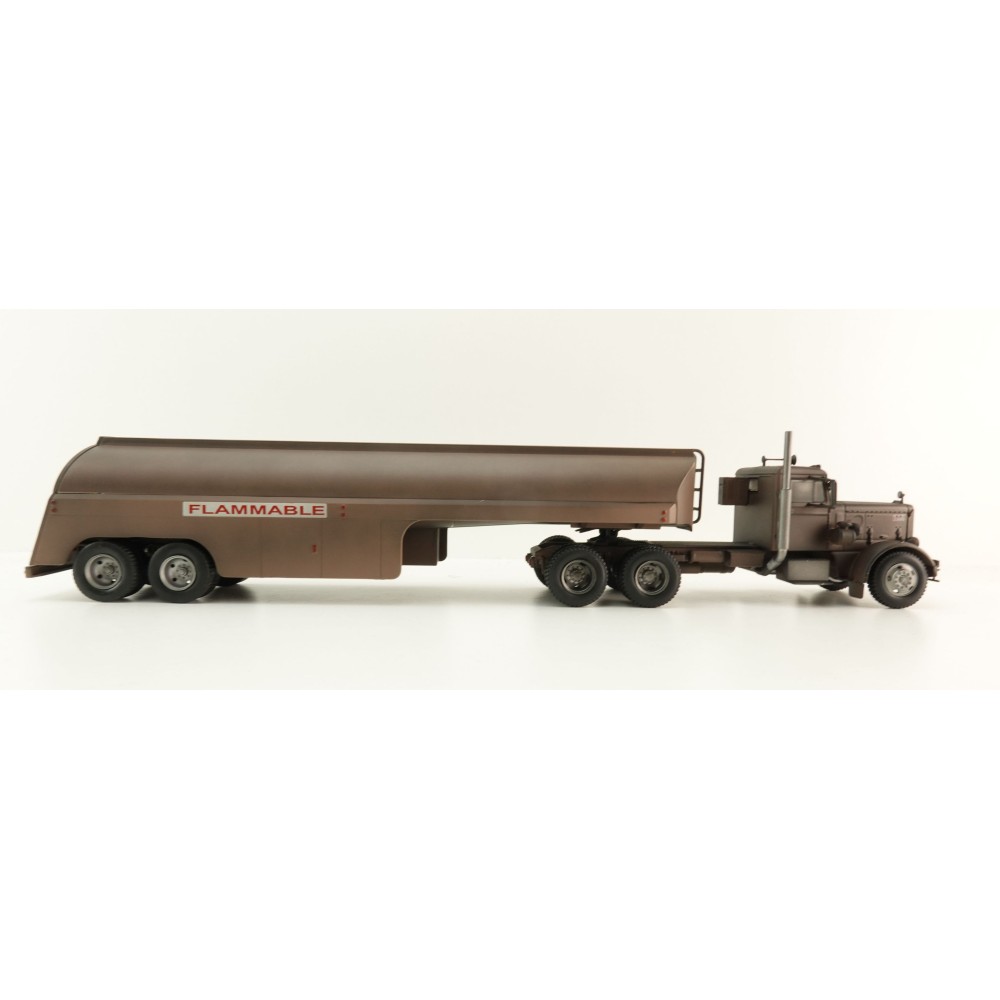 IXO IXOTTR038.22 - 1955 Peterbilt 281 6x4 Truck with 2-axle Tanker Trailer Rust Duel Movie - Scale 1:43