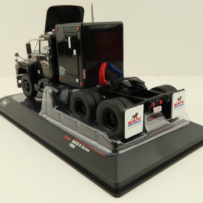 IXO - Mack R-Series 6x4 Prime Mover R.D. Trucking Rubber Ducky Movie Convoy - Scale 1:43