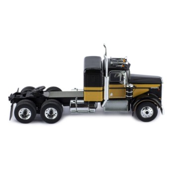 IXO TR144.22 - 1976 Kenworth W900 6x4 Prime Mover Truck - Smokey & The Bandit - Scale 1:43