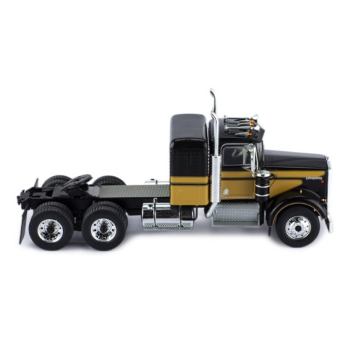 IXO TR144.22 - 1976 Kenworth W900 6x4 Prime Mover Truck - Smokey & The Bandit - Scale 1:43