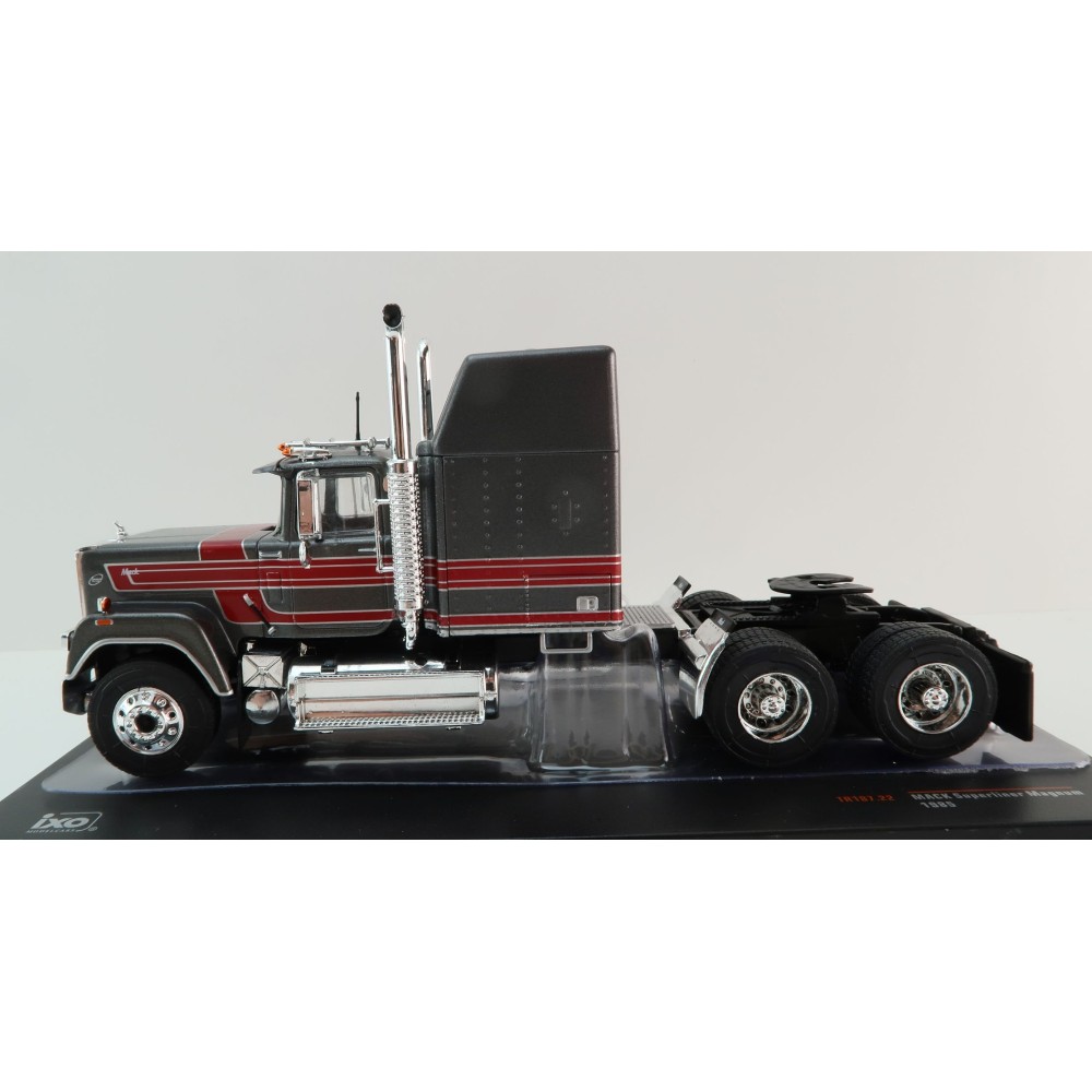 IXO TR187.22 - 1985 Mack Superliner Magnum 6x4 Prime Moverr Grey / Red - Scale 1:43