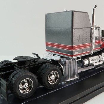 IXO TR187.22 - 1985 Mack Superliner Magnum 6x4 Prime Moverr Grey / Red - Scale 1:43