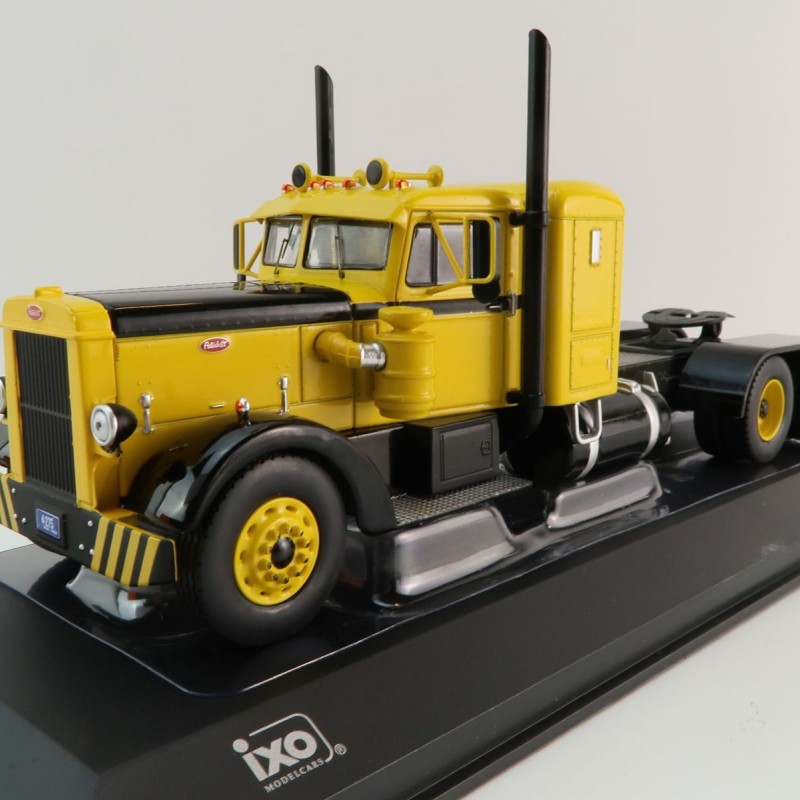 IXO TR192.22 - 1962 Peterbilt 350 6x4 Prime Mover Yellow / Black - Scale 1:43