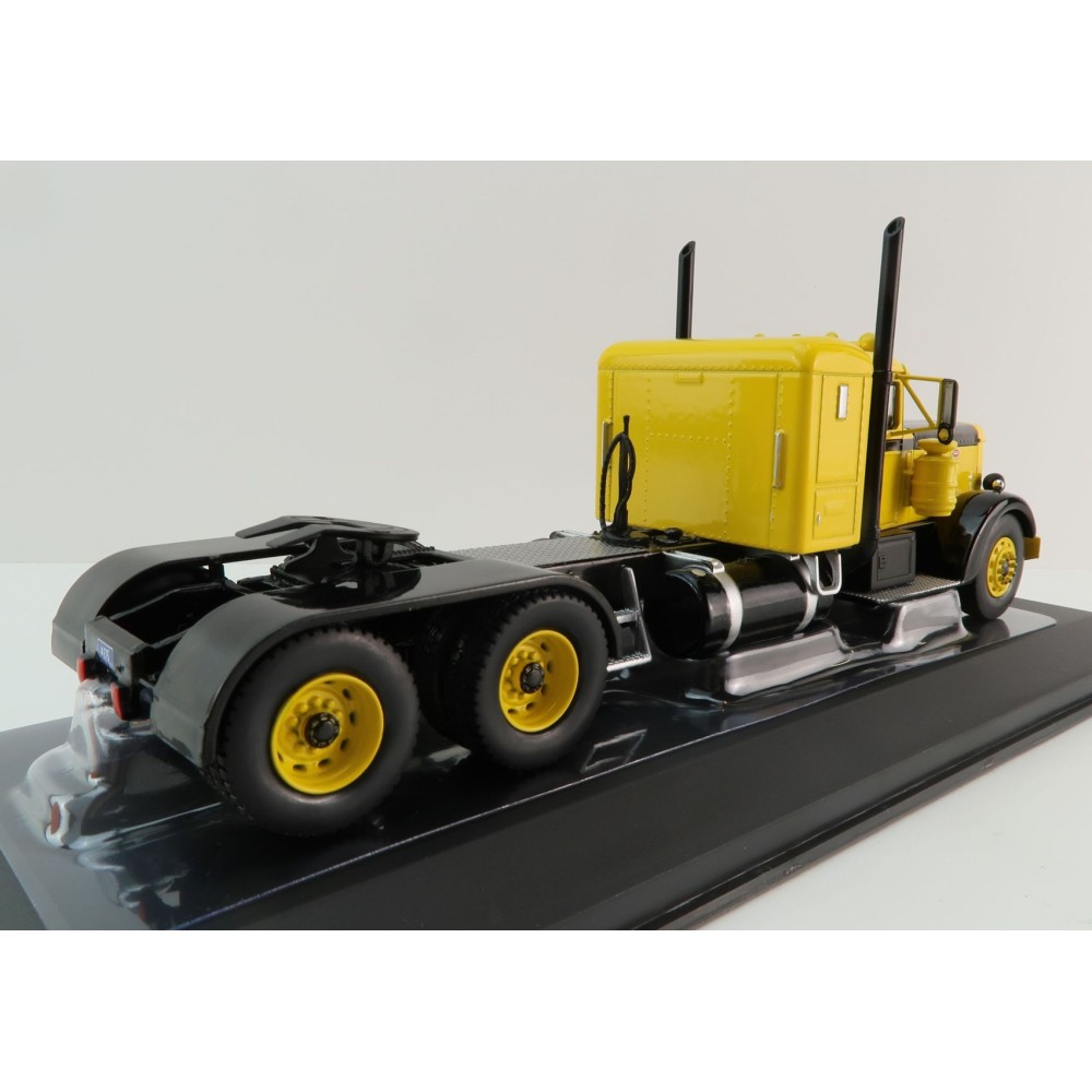 IXO TR192.22 - 1962 Peterbilt 350 6x4 Prime Mover Yellow / Black - Scale 1:43