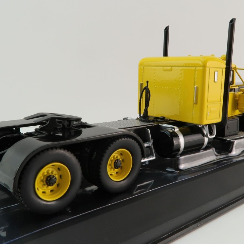 IXO TR192.22 - 1962 Peterbilt 350 6x4 Prime Mover Yellow / Black - Scale 1:43