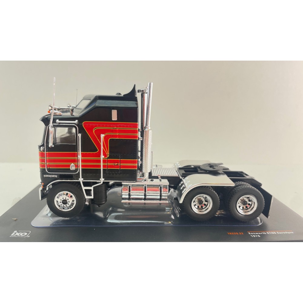IXO TR229.22 - 1976 Kenworth K100 Aerodyne 6x4 Truck - Black Red - Scale 1:43