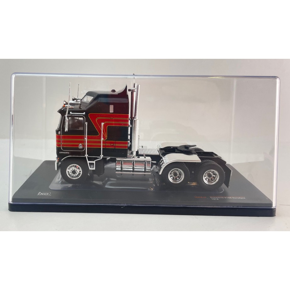 IXO TR229.22 - 1976 Kenworth K100 Aerodyne 6x4 Truck - Black Red - Scale 1:43