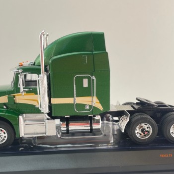 IXO TR232.22 - 1998 Peterbilt 377 Aerodyne 6x4 Truck Dark Green - Scale 1:43