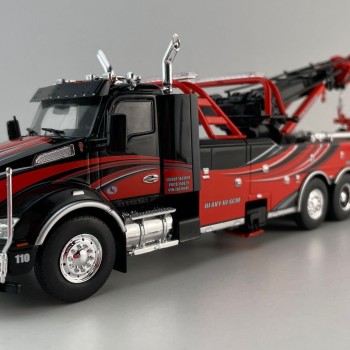 IXO TTR032.23 - 2018 Kenworth T880 Rotator Tow Truck Heavy Rescue Red / Black - Scale 1:43
