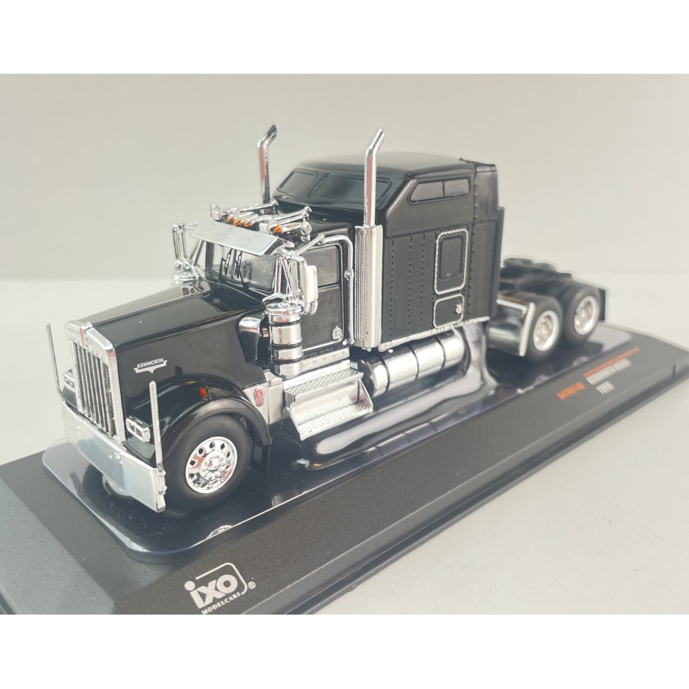 IXO U64TR014B - 1990 Kenworth W900 6x4 Truck Sleeper Cab Black - Scale 1:64