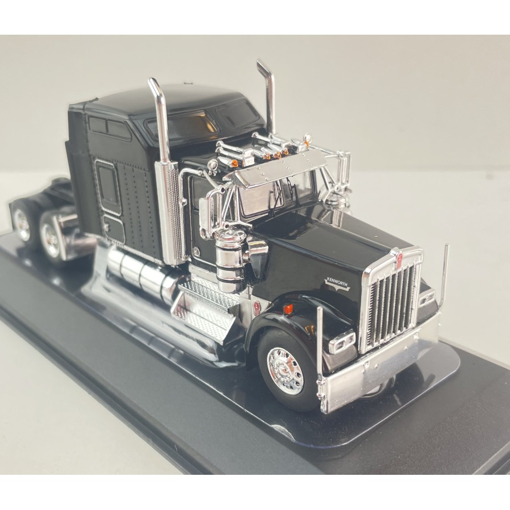 IXO U64TR014B - 1990 Kenworth W900 6x4 Truck Sleeper Cab Black - Scale 1:64