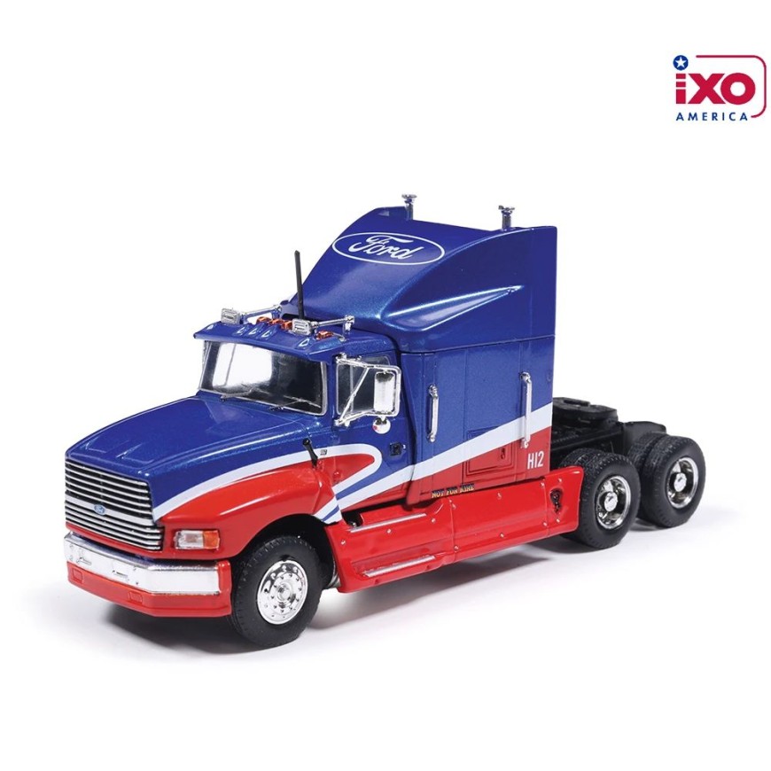 IXO U64TR015 - 1990 Ford Aeromax 6x4 Prime Mover Red and Blue - Scale 1:64