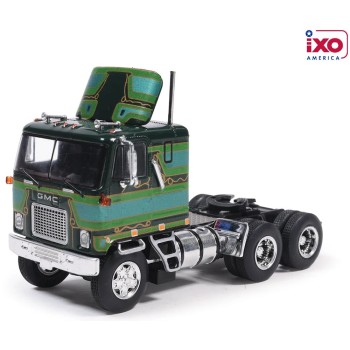 IXO U64TR016 - 1970 GMC Astro 95 6x4 Prime Mover Green Display Case - Scale 1:64